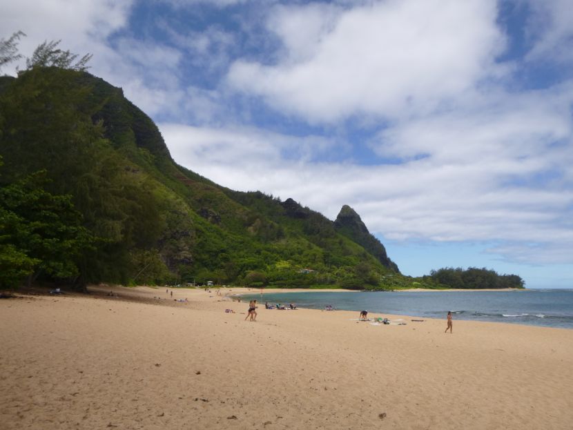 Bali Hai beach (Tunnels)