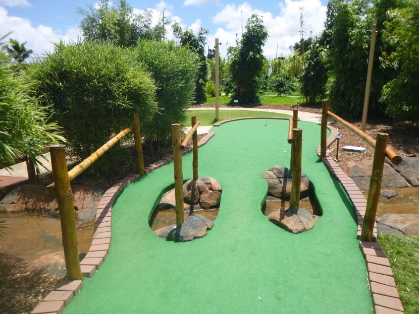 devilish mini golf