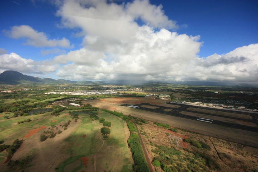 Lihue airport: I could not get wide-angle enough for my tastes